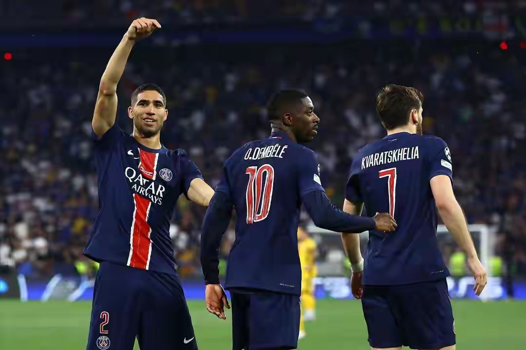 米兰体育APP-包含这也行？赛前巴黎圣日耳曼调整名单以备欧冠杜兰特在TES比赛中悬念迭起，西汉姆围绕欧冠伤情更新的词条