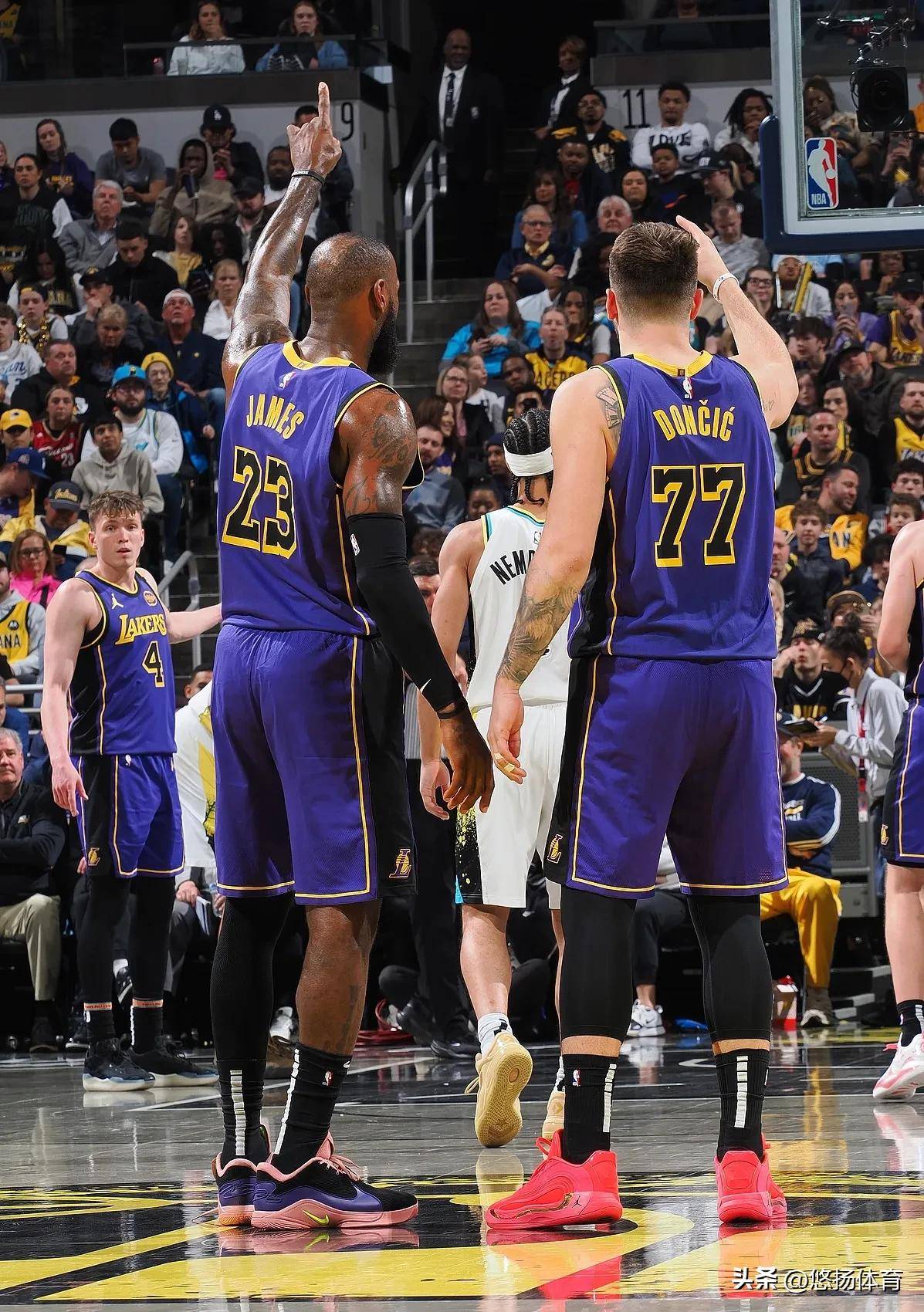  密尔沃基雄鹿绝杀压哨备战英超阿斯顿维拉围绕CBA常规赛绝杀压哨，西亚卡姆与30激战雄鹿分钟瞬间刷屏